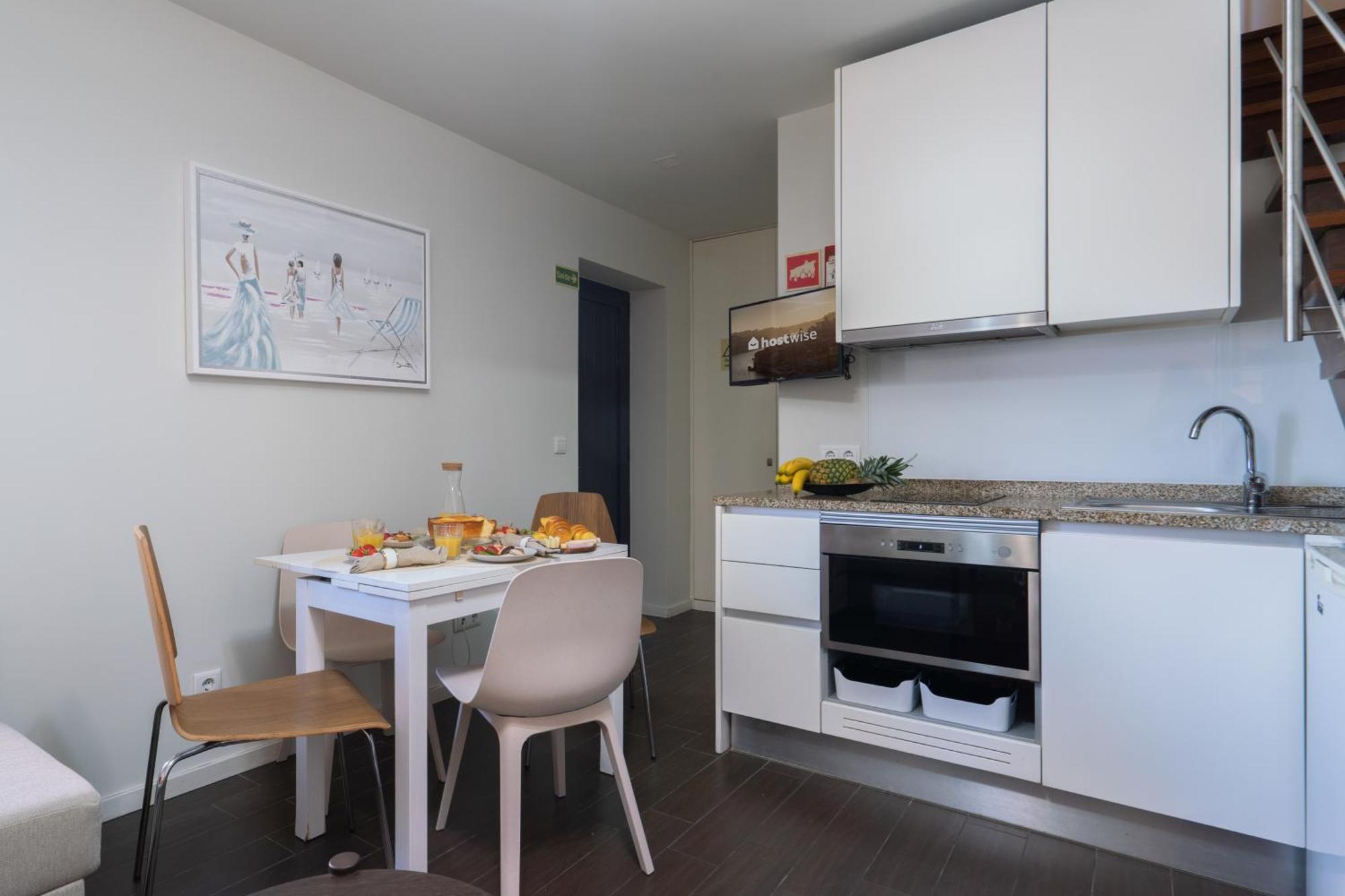 Host Wise - Impressive Restful Houses Порту Номер фото