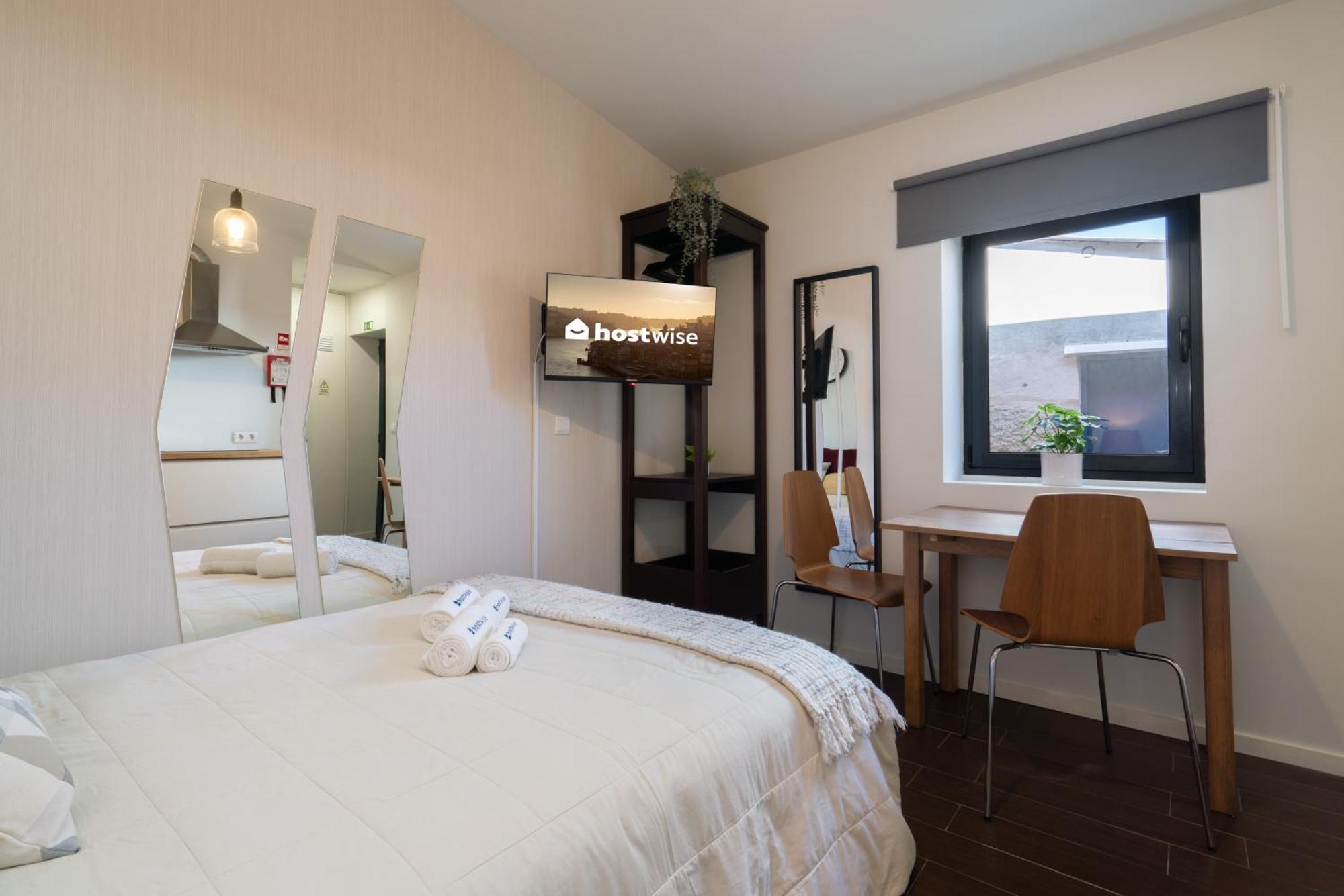 Host Wise - Impressive Restful Houses Порту Номер фото